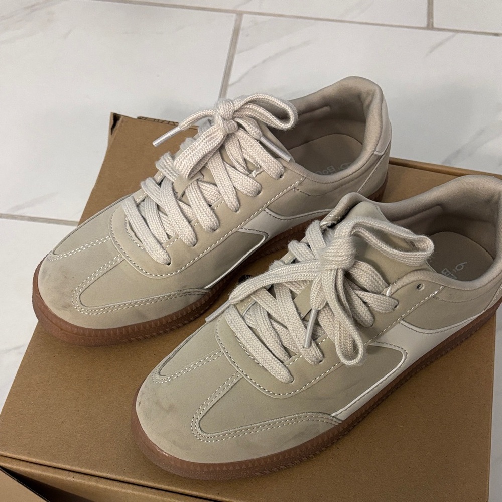 No Boundaries Beige Athletic Shoes
